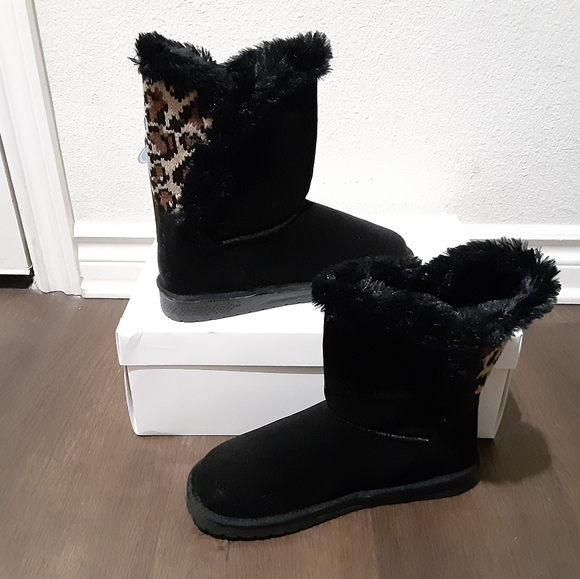 Muk luks - Picture 3 of 4